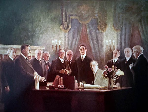 Federal Reserve Act Signing by Kurtz 1923