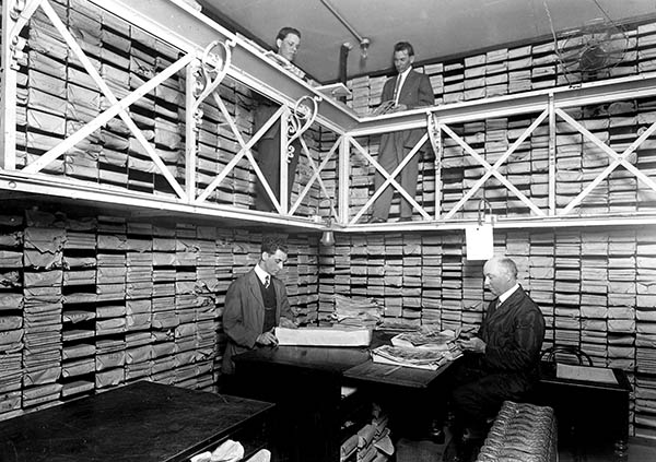 National banknotes ready for circulation were stored in Vault No. 10. Some $250 million were packed in when this photo was taken.